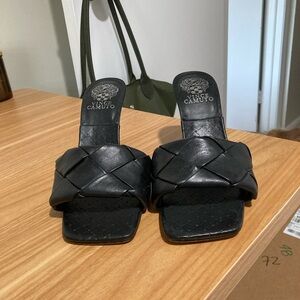 Black size 7.5 Vince Camuto heels